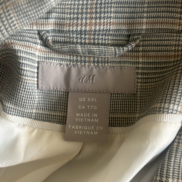 H&M Women's Plaid Blazer in Light Gray - Picture 3 of 3